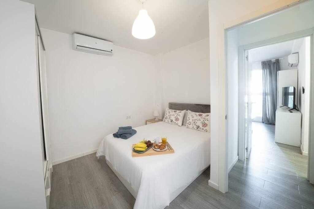 1 Room Atico Pedregalejo Малага Экстерьер фото