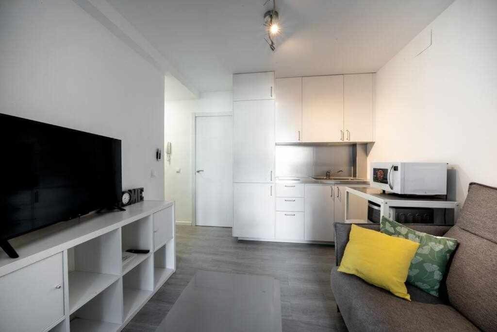 1 Room Atico Pedregalejo Малага Экстерьер фото